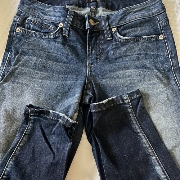 Junior girls faded jeans from Bebe in nice shape. Color is Bedford Rain. Size 25 - Picture 2 of 4